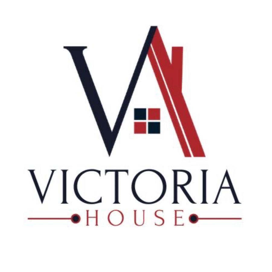 Victoria House - Self Catering Quiet Guesthouse - Adult Singles And Couples Only ブラックプール エクステリア 写真